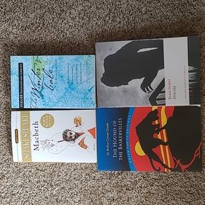 Classic literature Shakespeare, Sherlock Holmes, Dracula